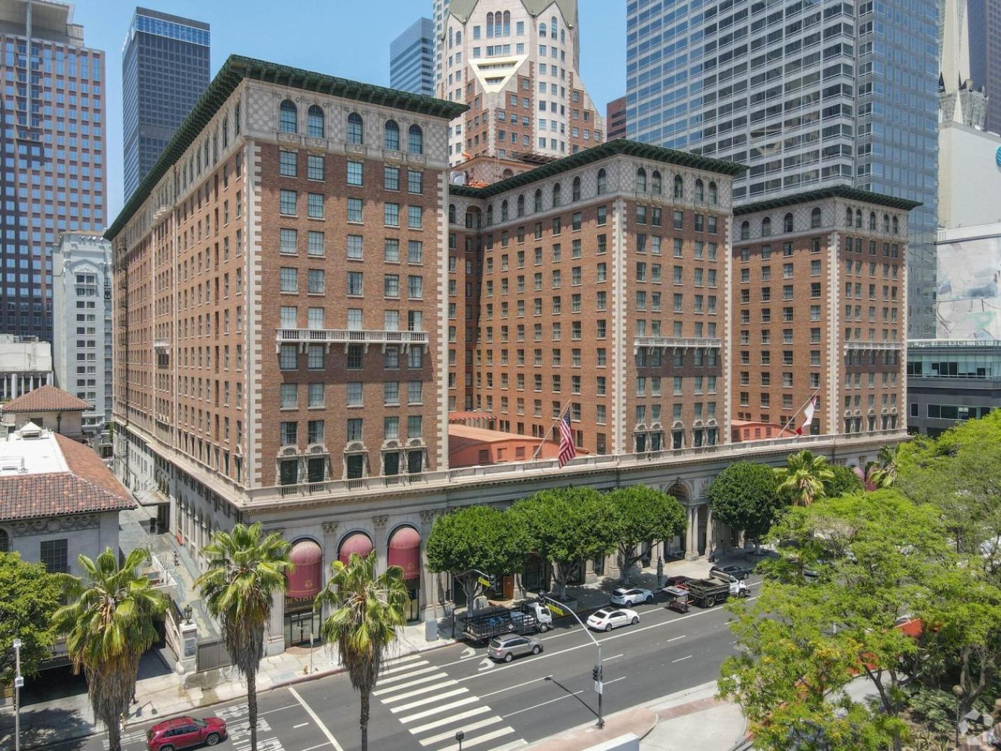 The Biltmore Los Angeles Hotel Exterior photo